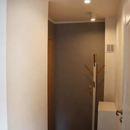 Waw Center 2 *